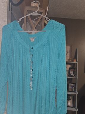 Ariat Long-Sleeve Henley Top with Button Placket